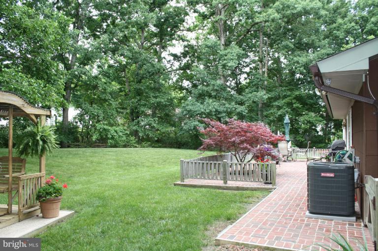 8900 Boxford Court Laurel, MD 20708 - Photo 7 of 25 Exterior (General)