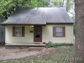 2024 East Dickinson Avenue Decatur, IL 62521 - Photo 1 of 1