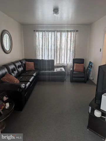 $1,900 | 106 Walnut Street, Coatesville, PA 19320