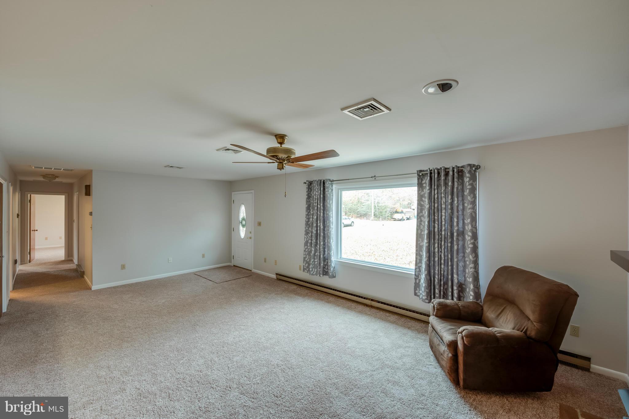 49121 Trapp Road St. Inigoes, MD 20684 - Photo 11 of 30 Family Room