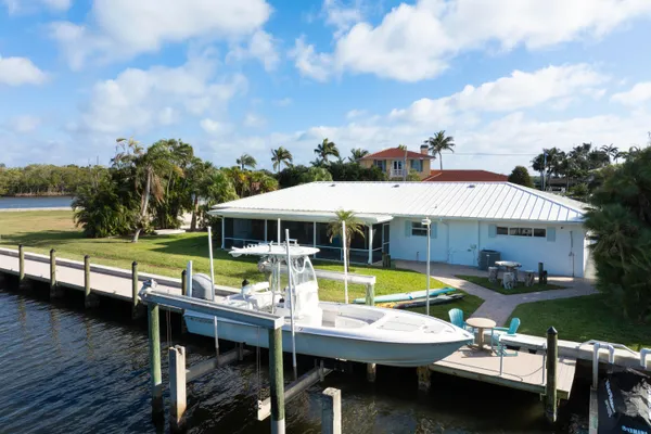 $10,000 | 8585 Southeast Palm Street, Hobe Sound, FL 33455