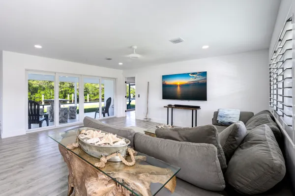 $10,000 | 8585 Southeast Palm Street, Hobe Sound, FL 33455