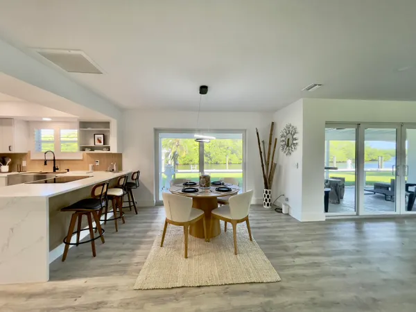 $10,000 | 8585 Southeast Palm Street, Hobe Sound, FL 33455