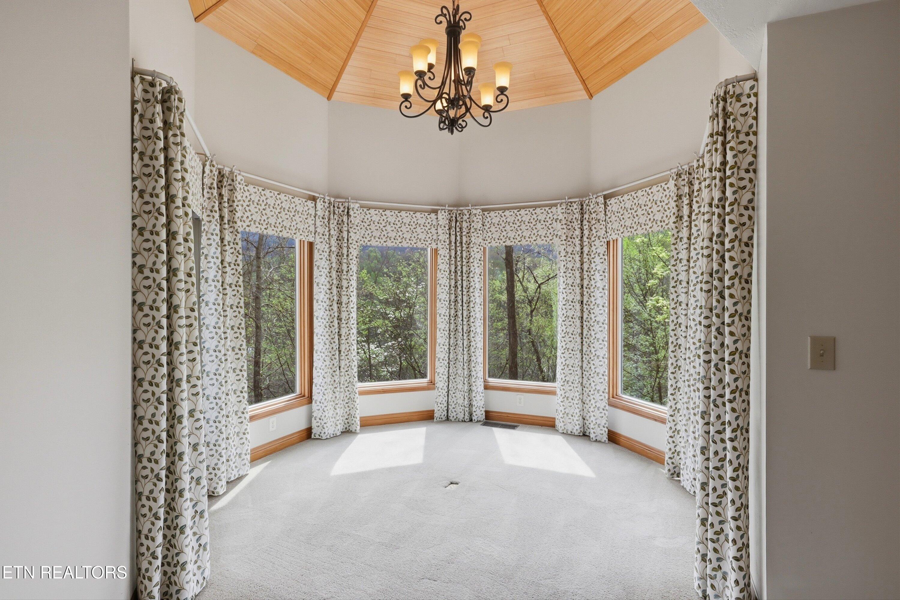 2012 Old Chilhowee Road Seymour, TN 37865 - Photo 20 of 54 Primary Bedroom Sitting Area