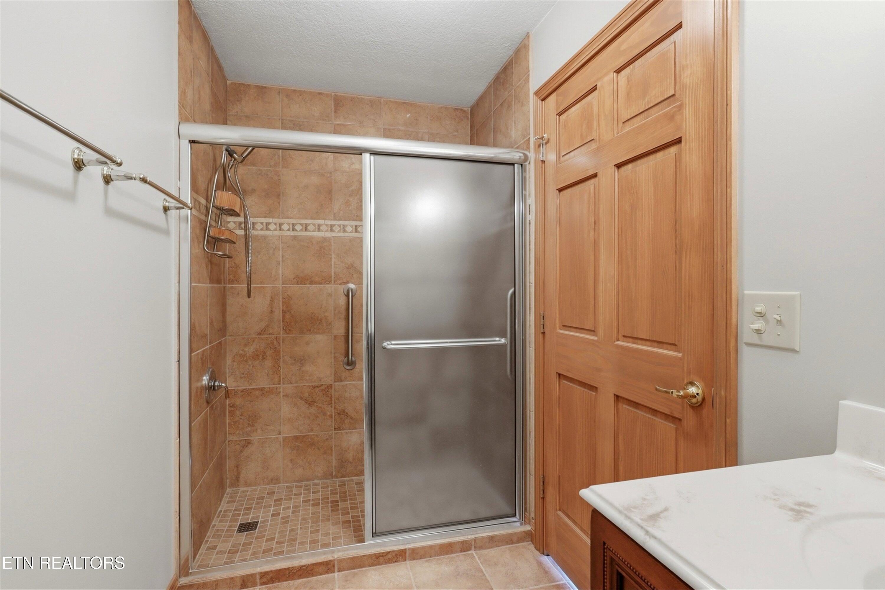 2012 Old Chilhowee Road Seymour, TN 37865 - Photo 27 of 54 Ensuite Bath for Bedroom 2