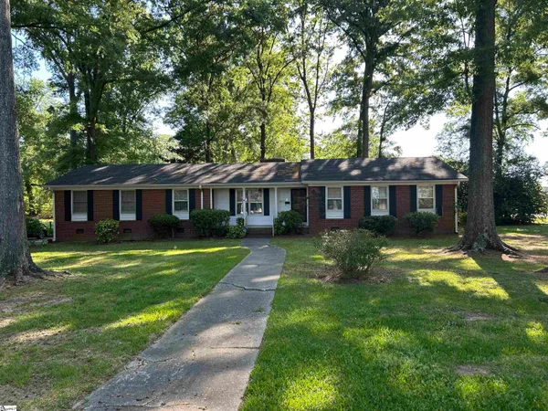 $285,000 | 507 Chestnut Street, Clinton, SC 29325