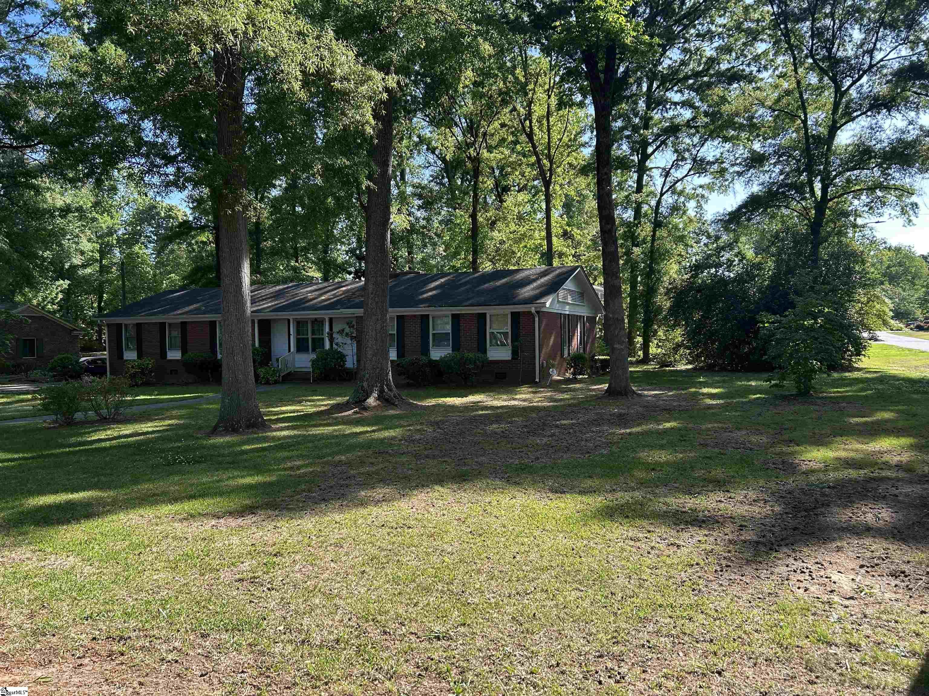 507 Chestnut Street Clinton, SC 29325 - Photo 5 of 14