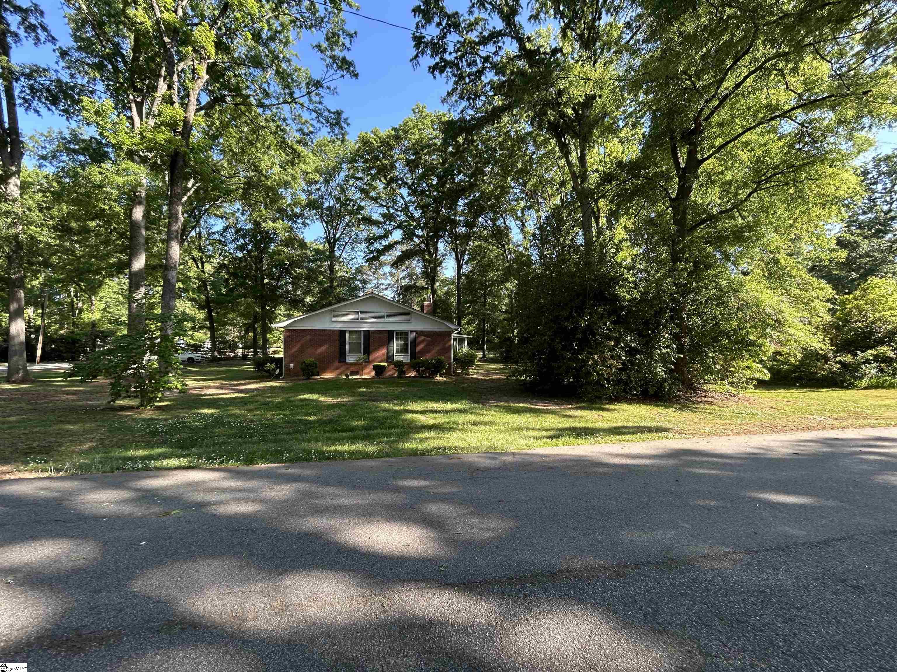 507 Chestnut Street Clinton, SC 29325 - Photo 6 of 14