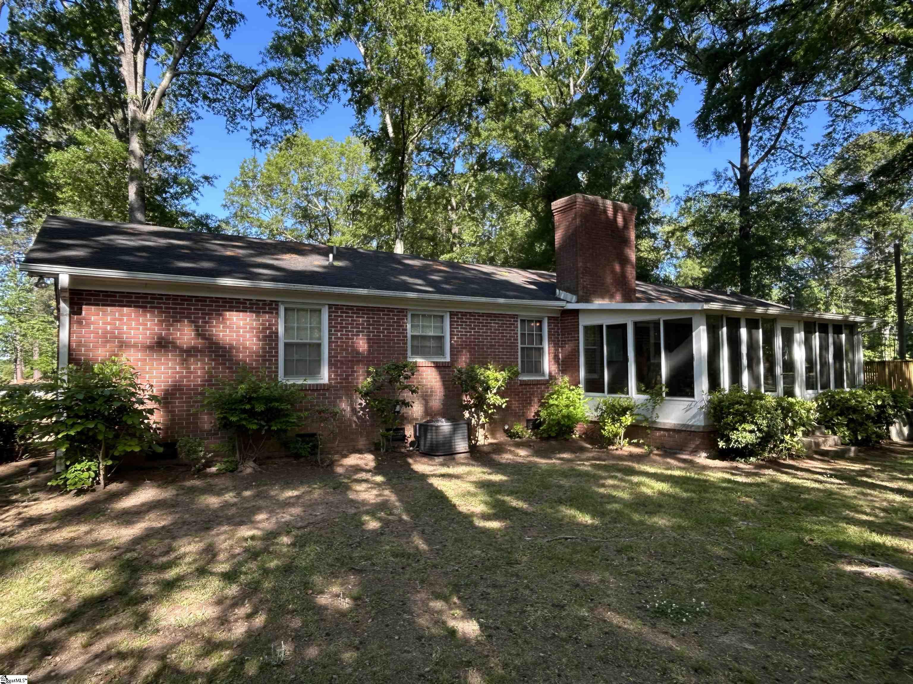 507 Chestnut Street Clinton, SC 29325 - Photo 8 of 14