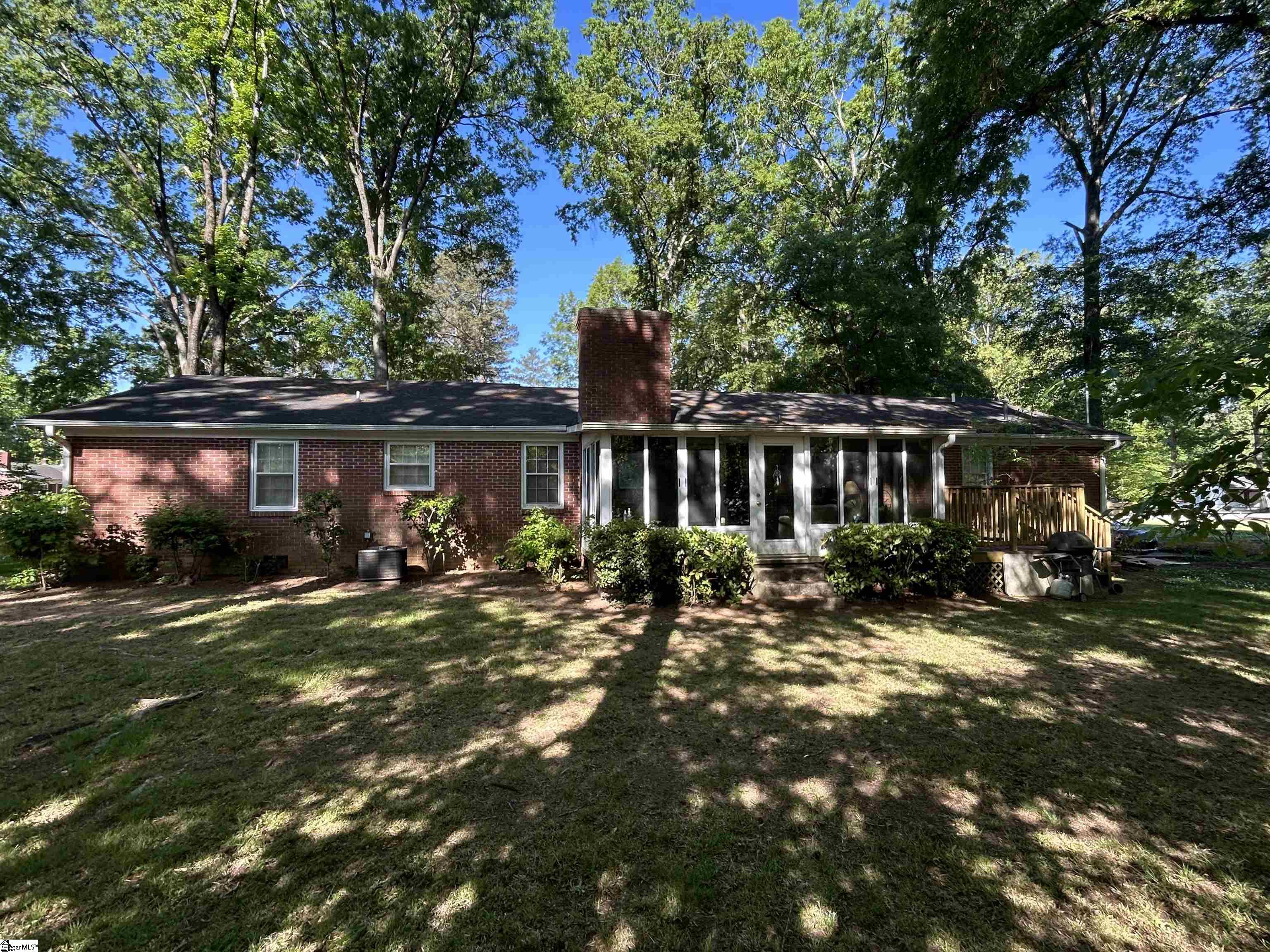 507 Chestnut Street Clinton, SC 29325 - Photo 9 of 14