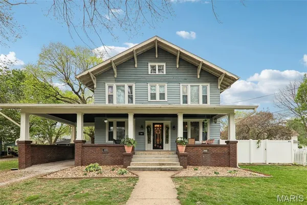 $190,000 | 615 North Montgomery Avenue, Litchfield, IL 62056