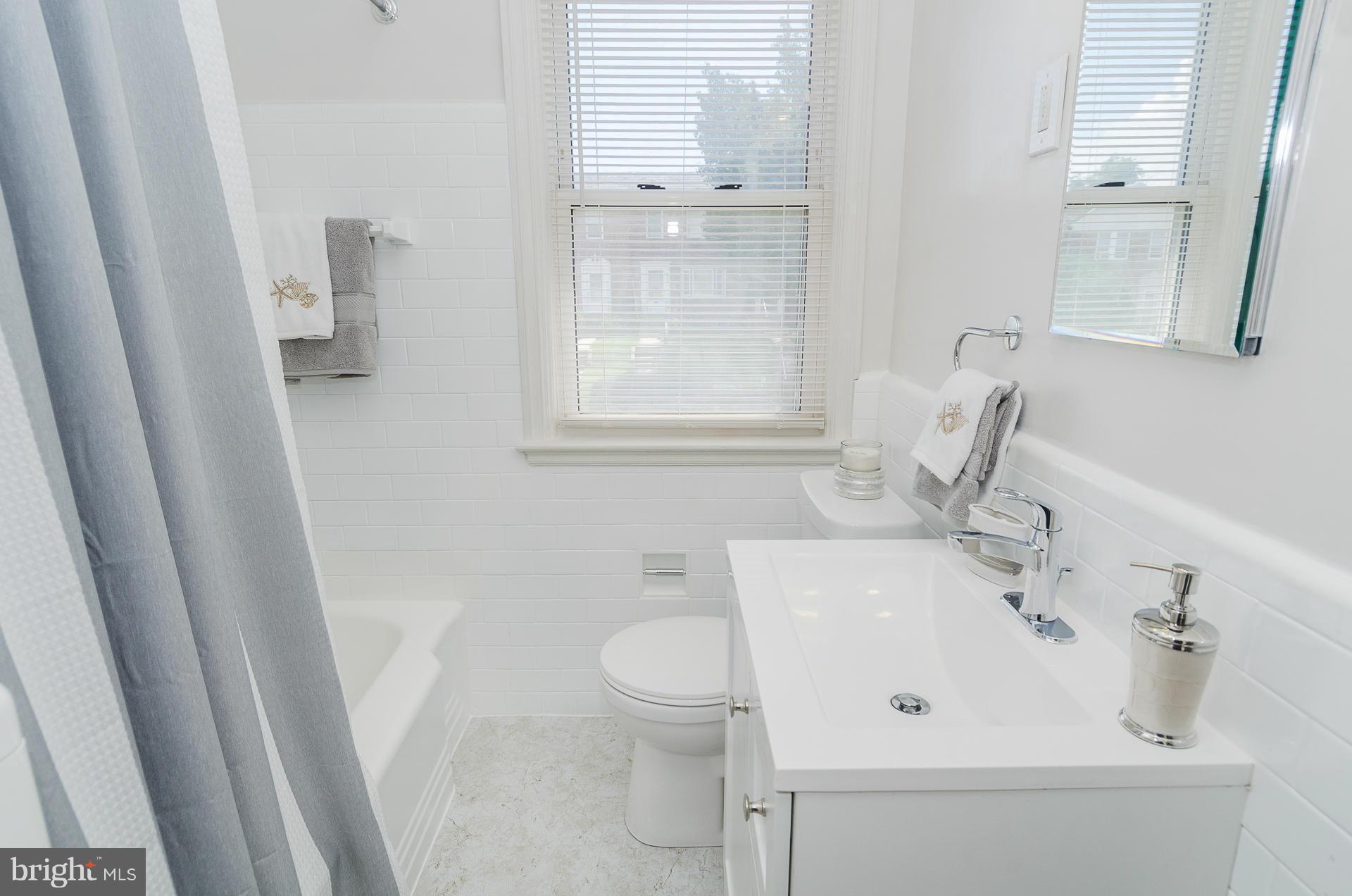 807 Braeside Road Baltimore, MD 21229 - Photo 14 of 30 Bath