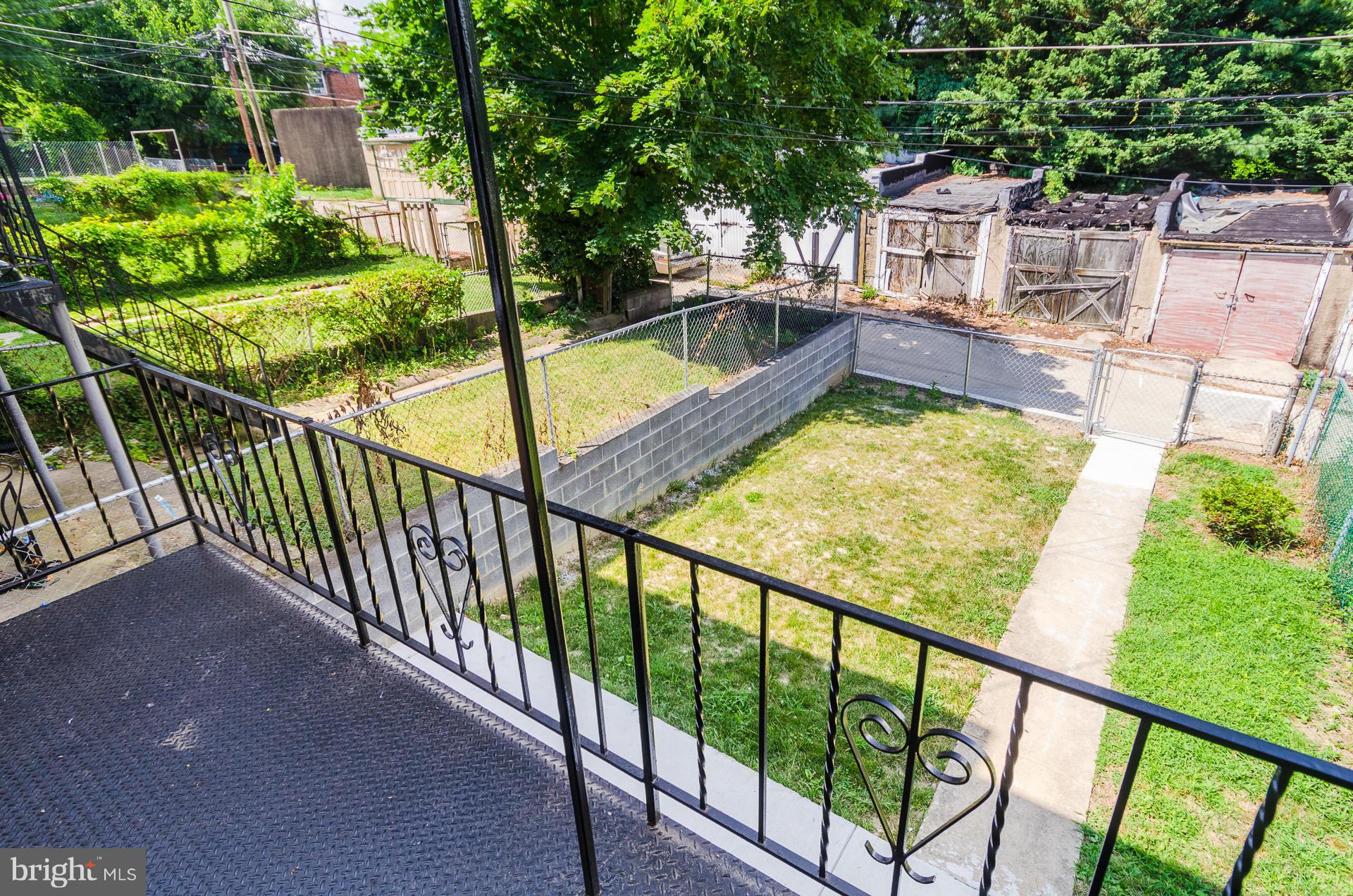 807 Braeside Road Baltimore, MD 21229 - Photo 25 of 30 Exterior (Rear)