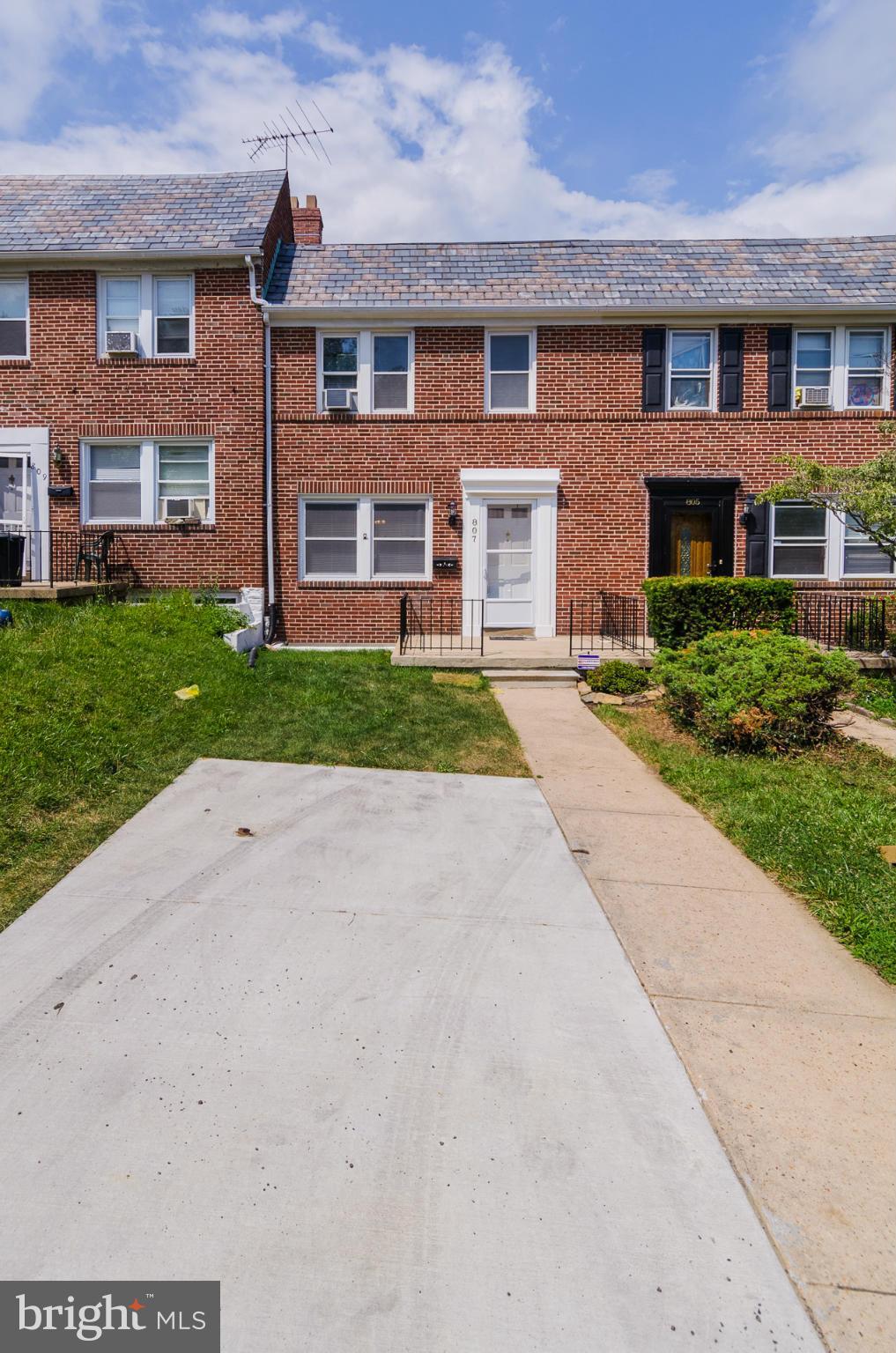 807 Braeside Road Baltimore, MD 21229 - Photo 29 of 30 Exterior (Front)