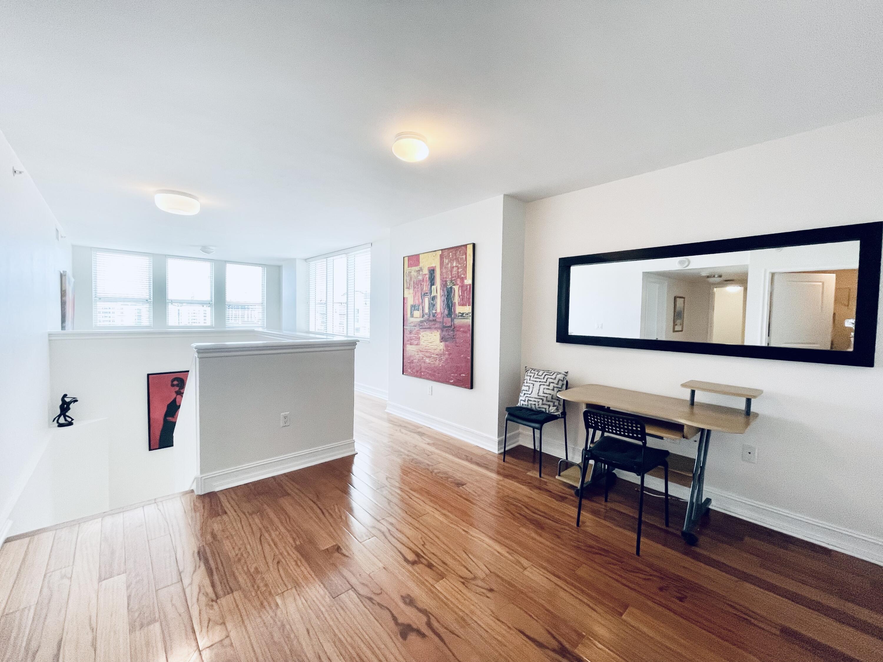 99 Southeast Mizner Boulevard, Unit PH29 Boca Raton, FL 33432 - Photo 19 of 42 Upstairs Foyer