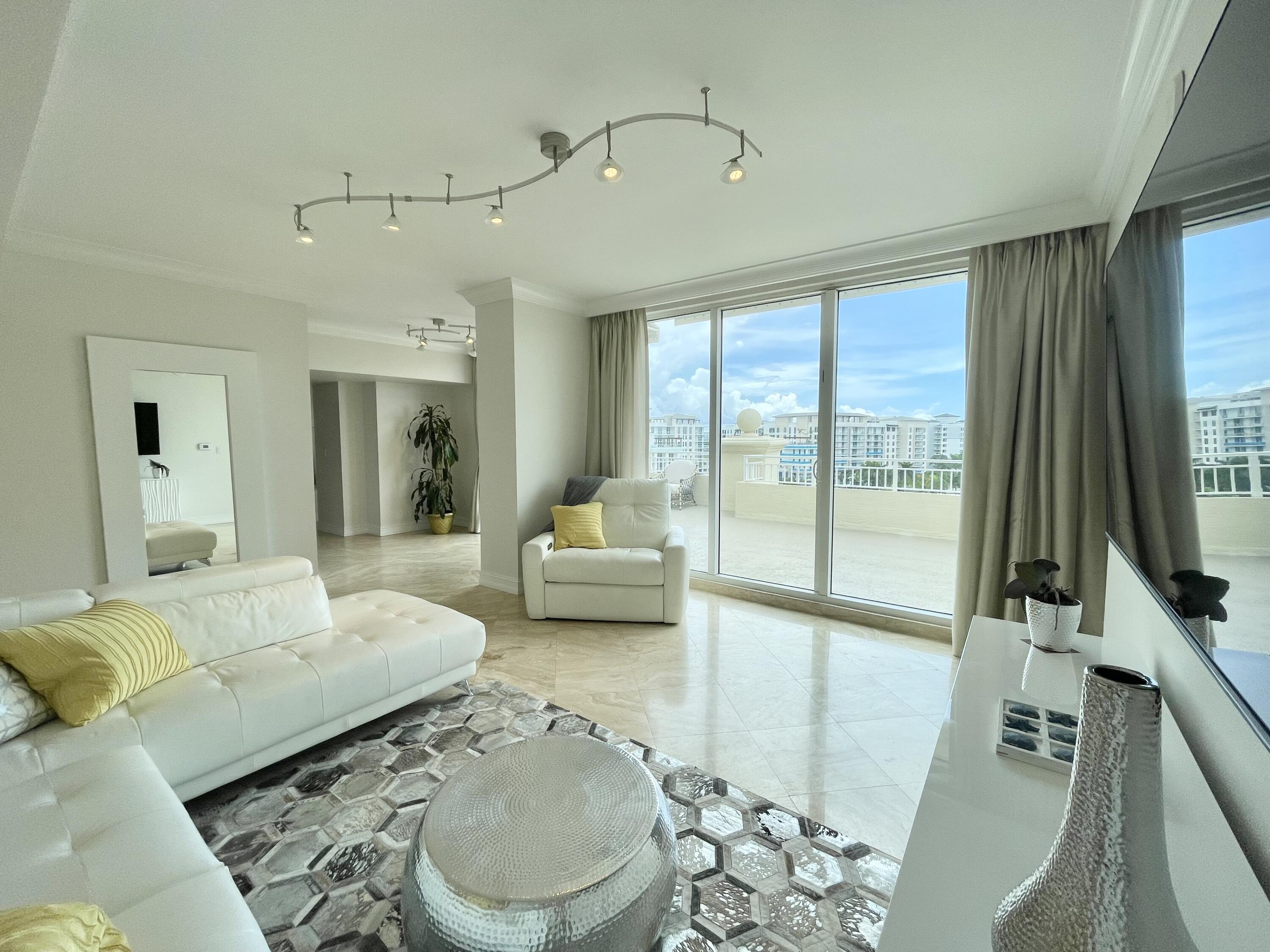 99 Southeast Mizner Boulevard, Unit PH29 Boca Raton, FL 33432 - Photo 6 of 42 Living Room