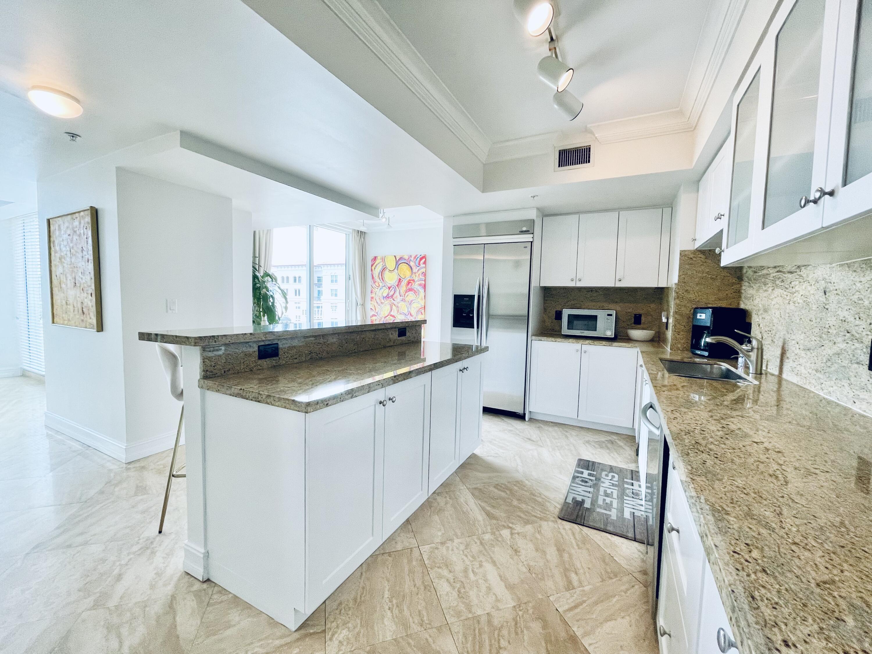 99 Southeast Mizner Boulevard, Unit PH29 Boca Raton, FL 33432 - Photo 9 of 42 Kitchen