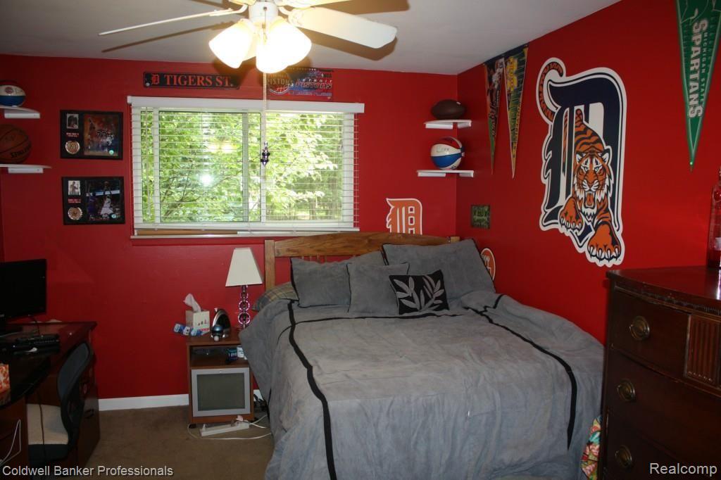2862 Powderhorn Ridge Road Rochester, MI 48309 - Photo 16 of 19 IMG_9974.jpg