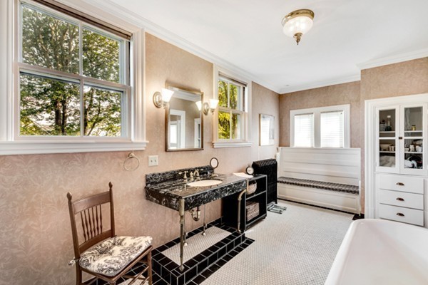 18 Calumet Road Winchester, MA 01890 - Photo 21 of 30