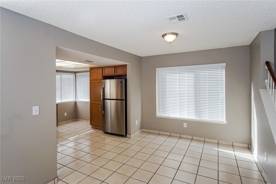 7118 Shadow Crest Drive Las Vegas, NV 89119 - Photo 4 of 15 Kitchen with light tile patterned flooring, freest
