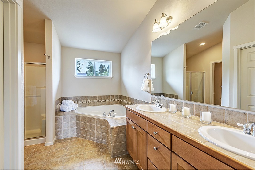 4018 212th Place Southeast Bothell, WA 98021 - Photo 15 of 24