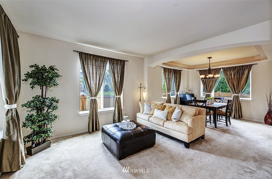 4018 212th Place Southeast Bothell, WA 98021 - Photo 4 of 24