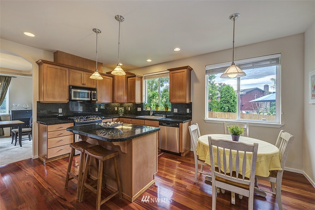 4018 212th Place Southeast Bothell, WA 98021 - Photo 8 of 24