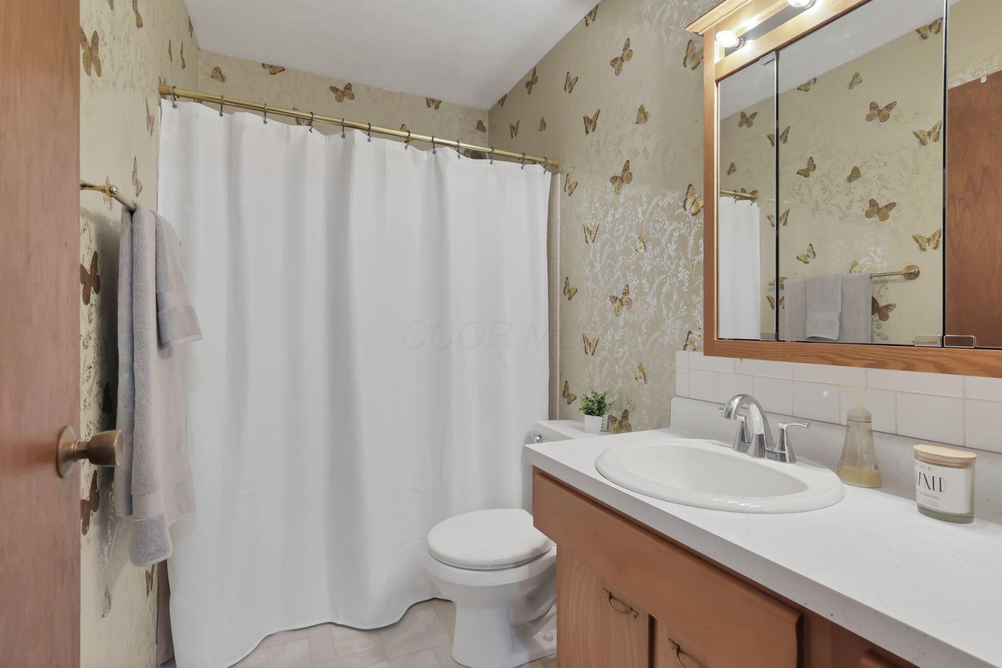 1248 Gresham Road Columbus, OH 43204 - Photo 16 of 35 37-web-or-mls-011A8263