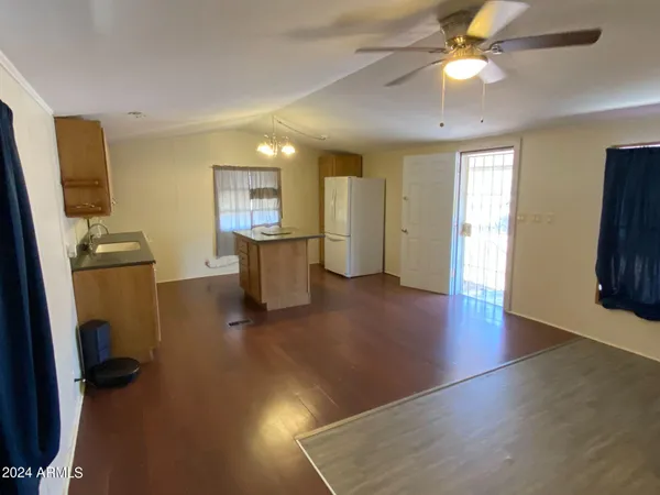 $1,275 | 33401 North 224th Avenue, Wittmann, AZ 85361