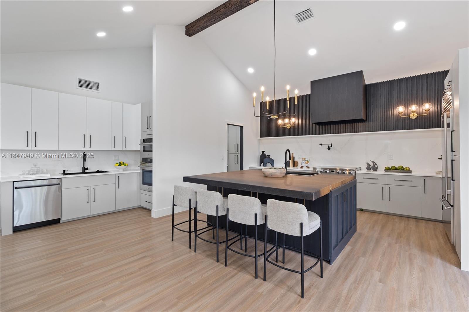 7190 Valencia Drive Boca Raton, FL 33433 - Photo 12 of 36