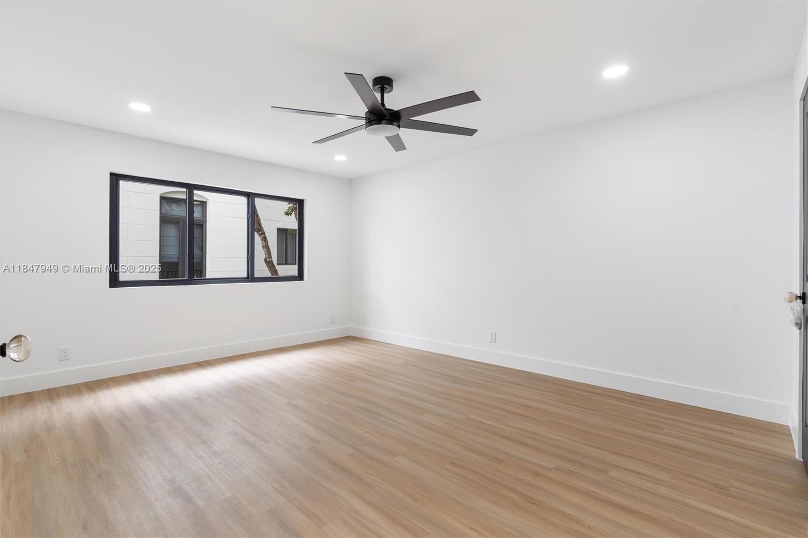 7190 Valencia Drive Boca Raton, FL 33433 - Photo 18 of 36