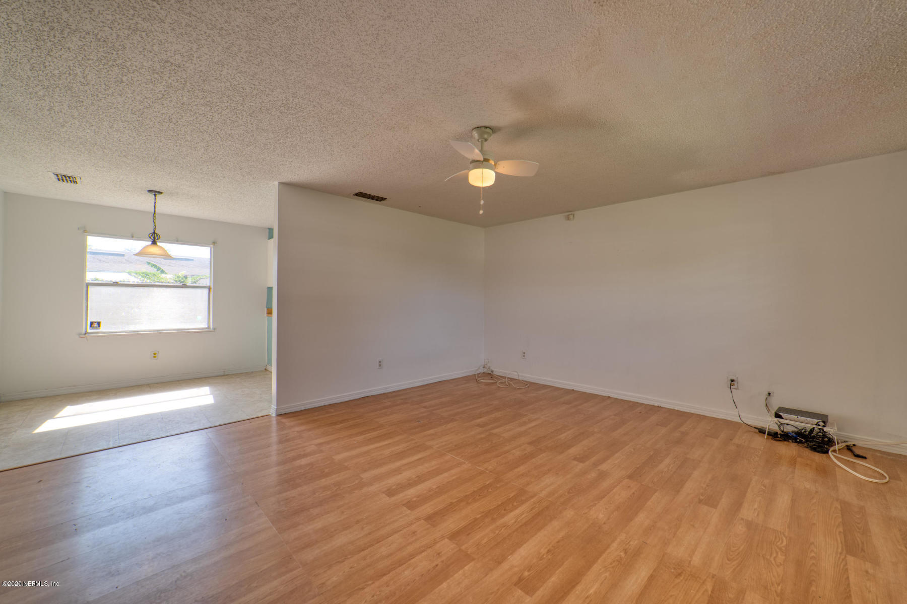 2159 Mareeba Road East Jacksonville, FL 32246 - Photo 8 of 16 Living Room