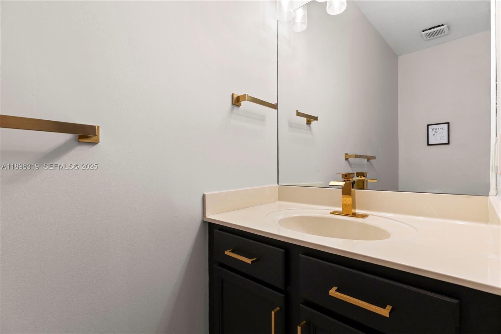11523 Southwest 150th Place Miami, FL 33196 - Photo 11 of 30 Gallery Image 11