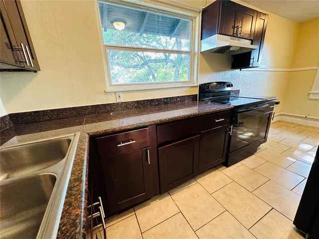 $1,450 | 1314 12th Avenue South, Unit B, St. Petersburg, FL 33705