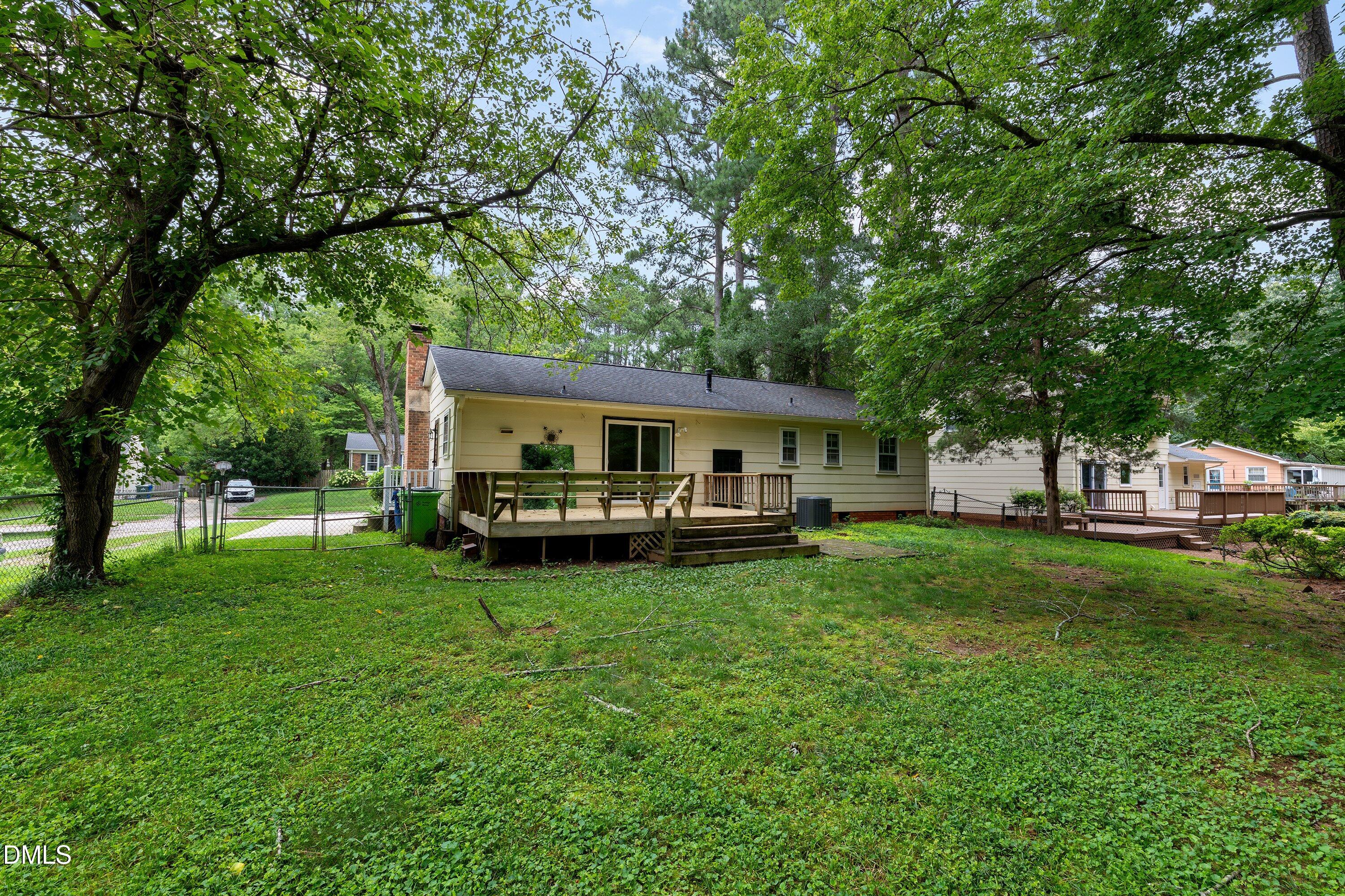 5804 Caledonia Street Raleigh, NC 27609 - Photo 37 of 42 34-5804 Caledonia St_4406
