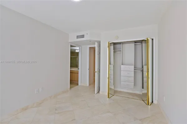 $9,500 | 18671 Collins Avenue, Unit 1702, Sunny Isles Beach, FL 33160