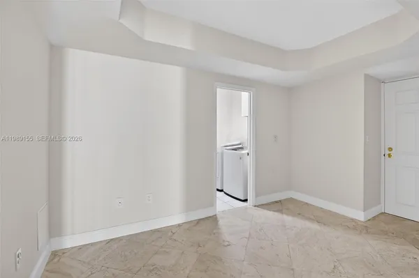$9,500 | 18671 Collins Avenue, Unit 1702, Sunny Isles Beach, FL 33160