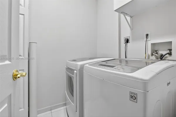 $9,500 | 18671 Collins Avenue, Unit 1702, Sunny Isles Beach, FL 33160