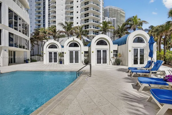 $9,500 | 18671 Collins Avenue, Unit 1702, Sunny Isles Beach, FL 33160