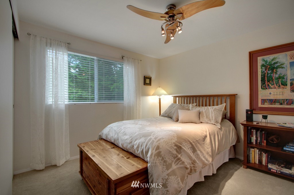5604 227th Street Southeast Bothell, WA 98021 - Photo 11 of 15