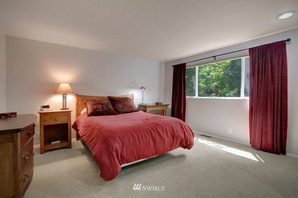 5604 227th Street Southeast Bothell, WA 98021 - Photo 10 of 15