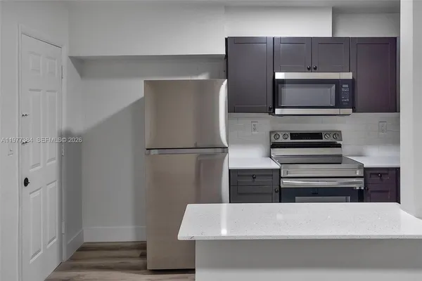 $1,900 | 4037 Southwest 65th Avenue, Unit 11, South Miami, FL 33155