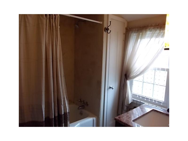 1903 Freeport Road Natrona Heights, PA 15065 - Photo 12 of 17 Full Bath. full bath on upper level has ceramic surround...