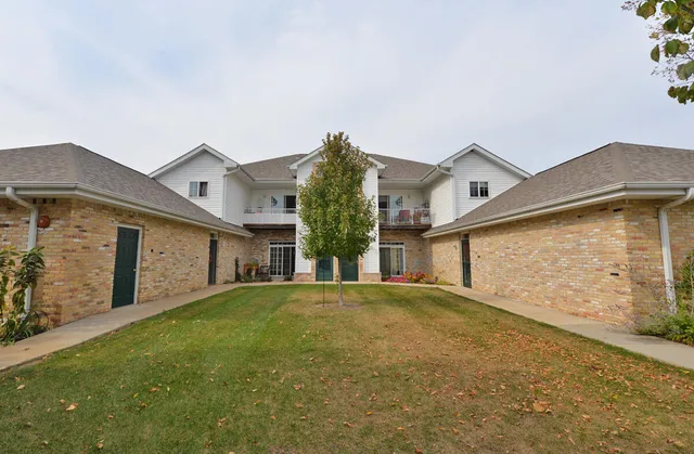$259,900 | 4249 Taylor Harbor West, Unit 6, Mount Pleasant, WI 53403