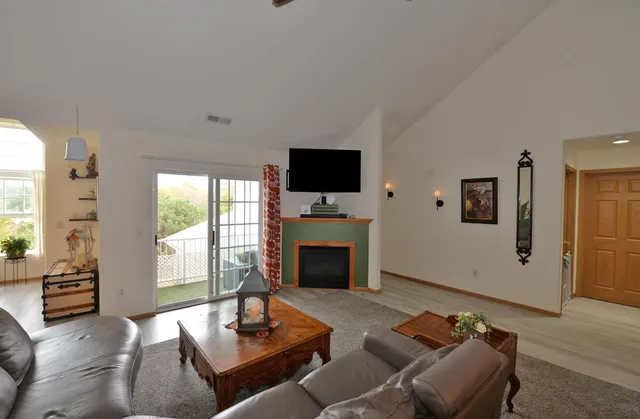 $259,900 | 4249 Taylor Harbor West, Unit 6, Mount Pleasant, WI 53403