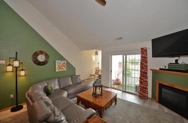 $259,900 | 4249 Taylor Harbor West, Unit 6, Mount Pleasant, WI 53403