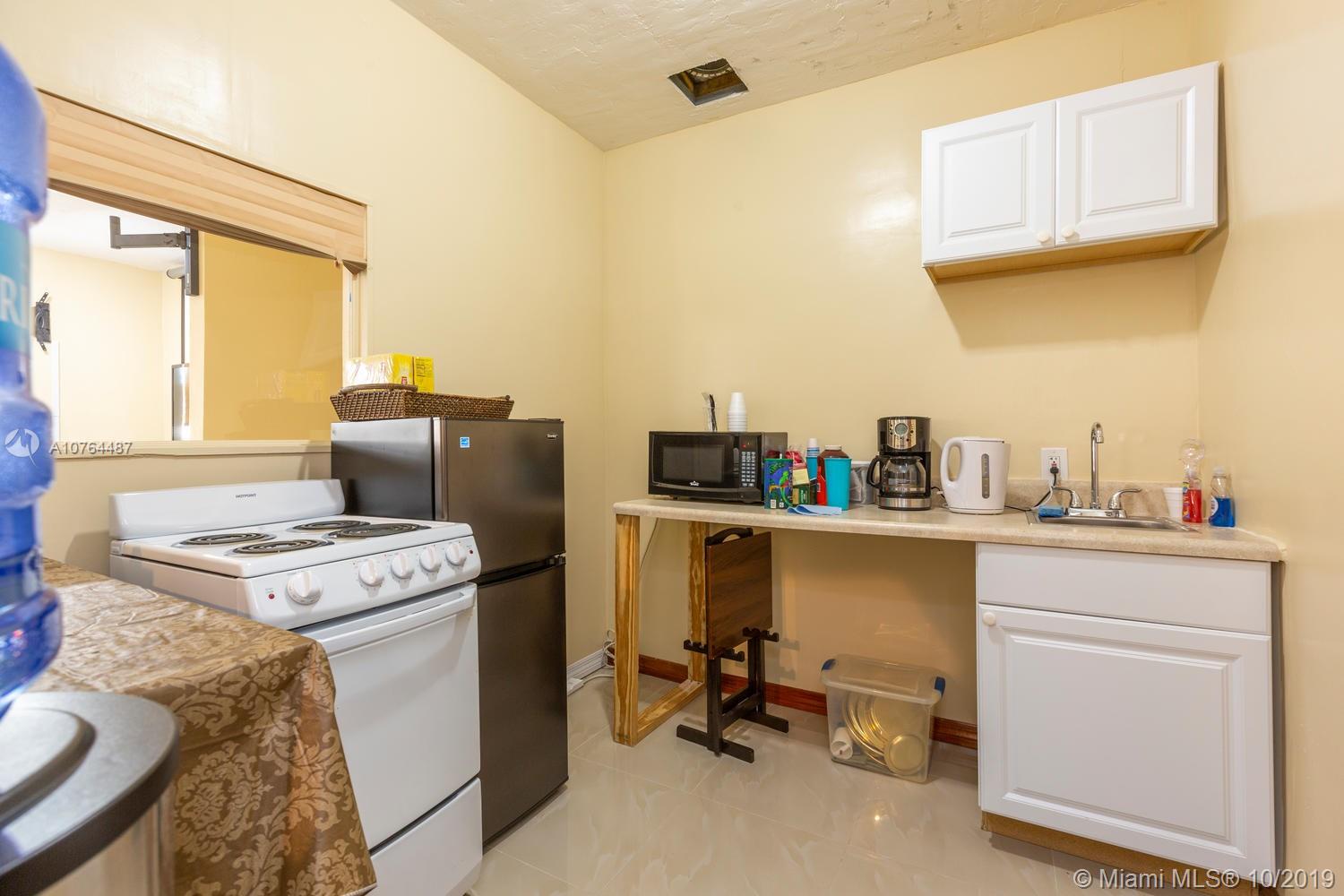 1000 Foster Road Hallandale, FL 33009 - Photo 8 of 18 Gallery Image 8