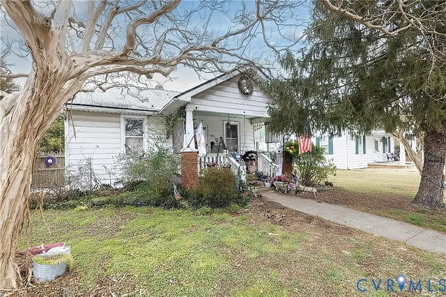 $184,900 | 212 Norfolk Avenue, Colonial Heights, VA 23834