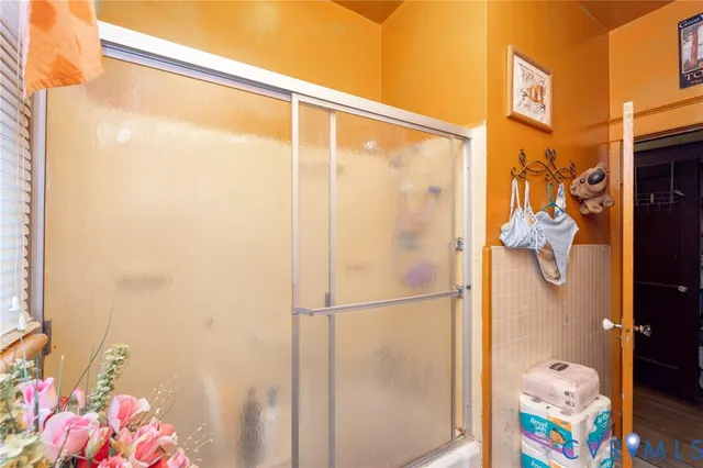 $184,900 | 212 Norfolk Avenue, Colonial Heights, VA 23834