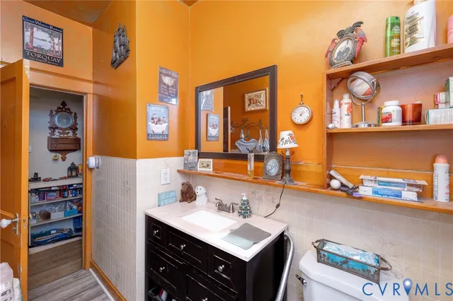 $184,900 | 212 Norfolk Avenue, Colonial Heights, VA 23834